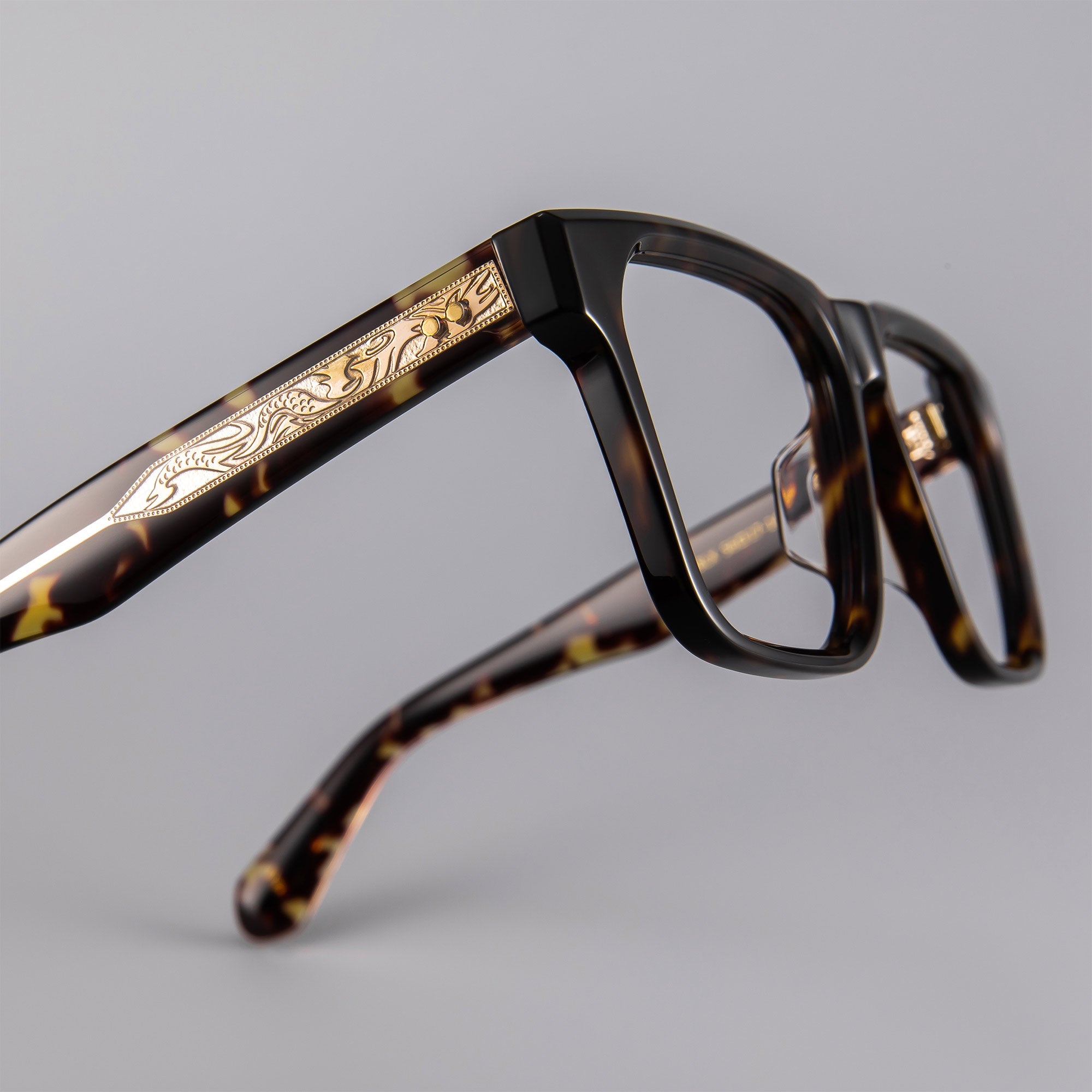 Donahugh-eyeglasses-tortoise