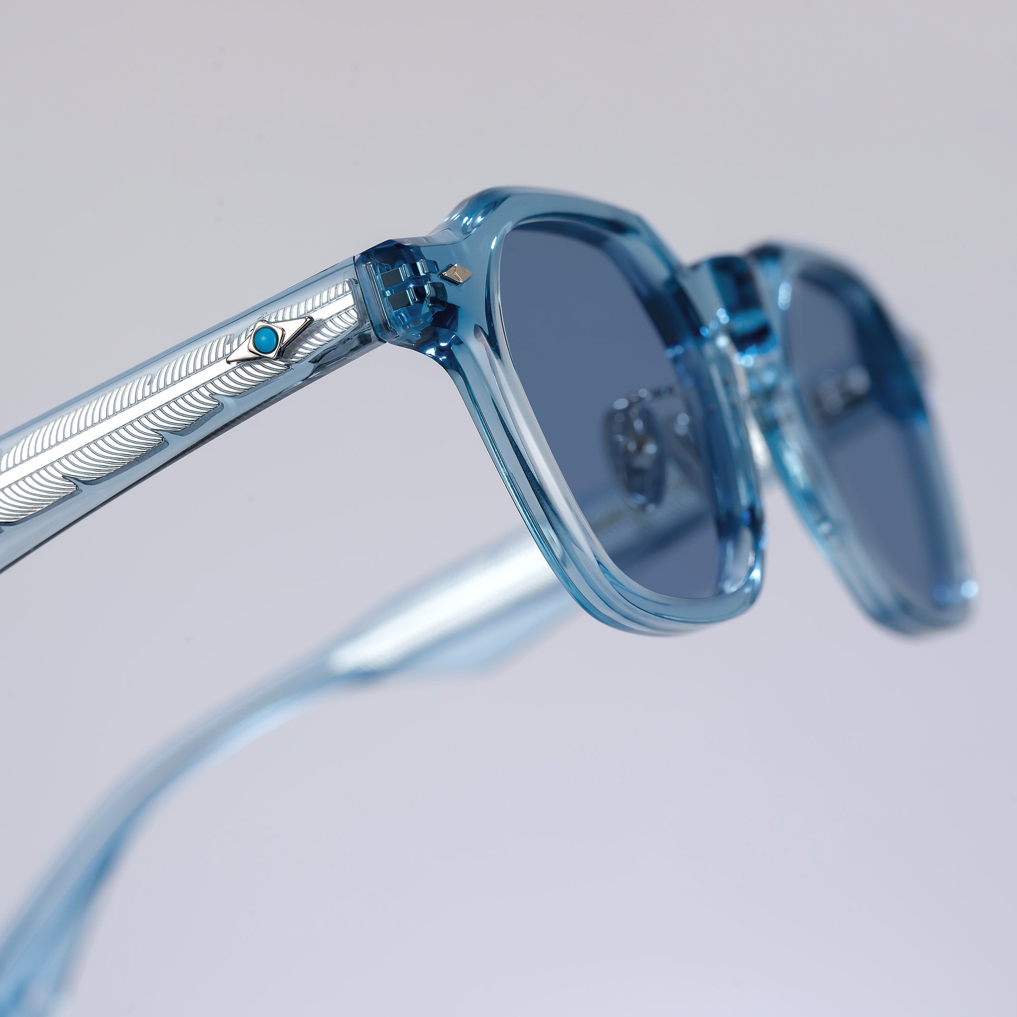 Donahugh-sunglasses-lightblue